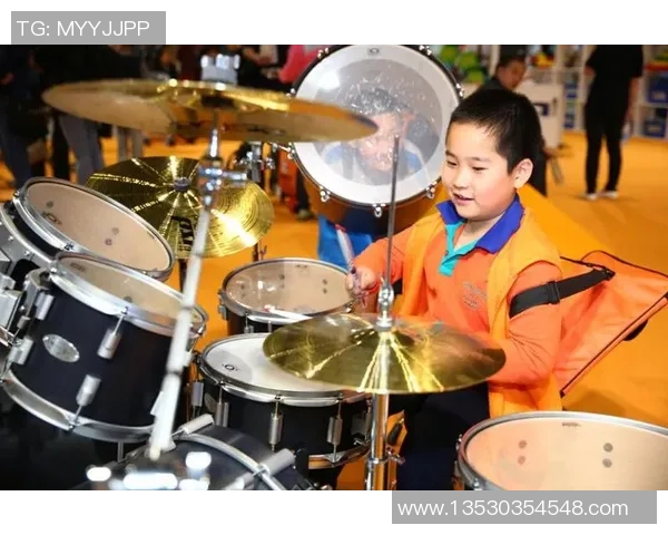 南京攀岩队灵活性引发热议运动员表现与训练方式的深度探讨 南京攀岩队灵活性引发热议运动员表现与训练方式的深度探讨